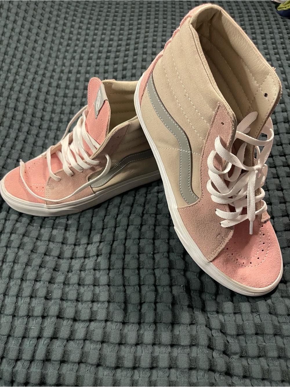 Unisex Vans Sk8-Hi Pink Pig Suede High Top Sneakers - Worn Once!